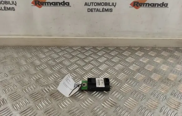 Mercedes-Benz S W221 Aerial antenna amplifier A2218201889 12415000