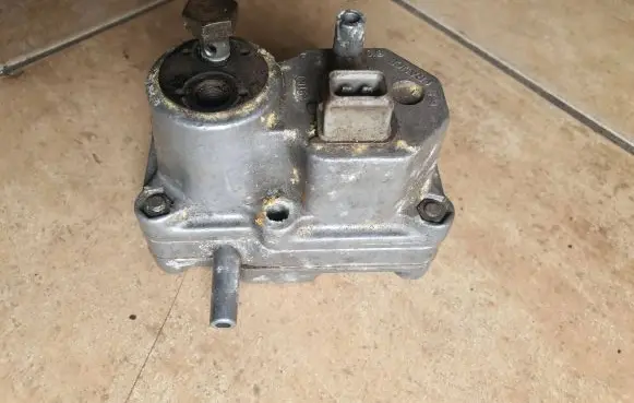 Audi 100 200 5000 C3 Valve vacuum 0438140034 035133403