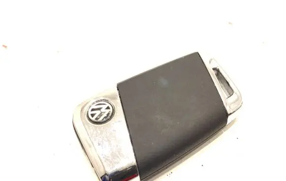 Volkswagen PASSAT B8 Ignition key/card 