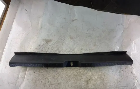 Toyota Corolla Verso E121 Trunk/boot sill cover protection 6471613150