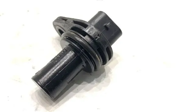 BMW 5 G30 G31 G38 Camshaft position sensor 8697982