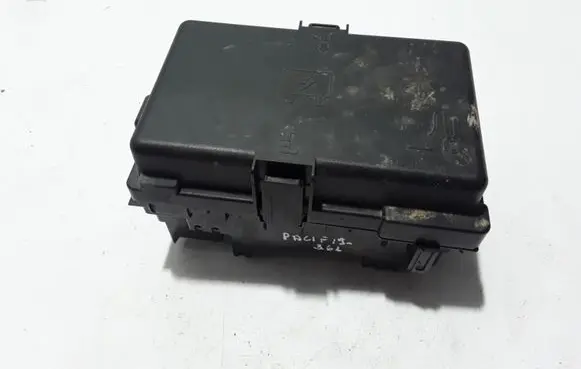 Chrysler Pacifica Fuse module 68239267AC