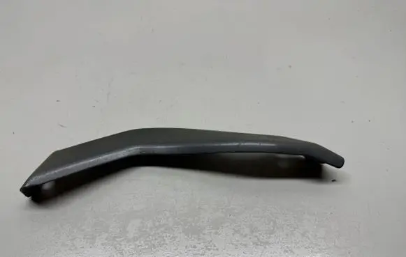 Chevrolet Camaro Fender mounting bracket 23438030