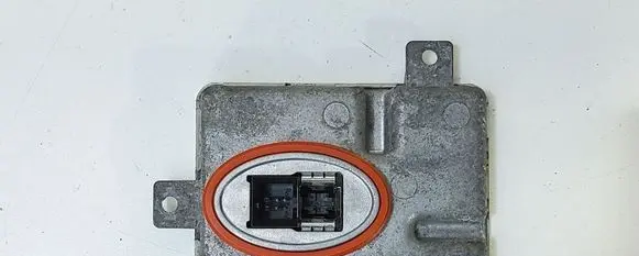BMW 3 E90 E91 Xenon control unit/module 7172536