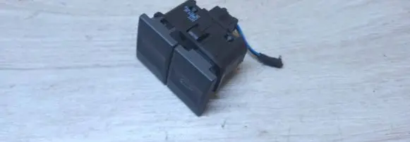 Ford Mondeo Mk III Tailgate opening switch 3s7t19b514ac