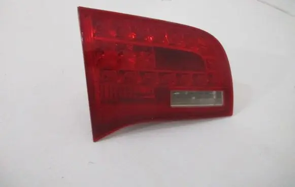 Audi A6 S6 C6 4F Tailgate rear/tail lights 4F9945093A