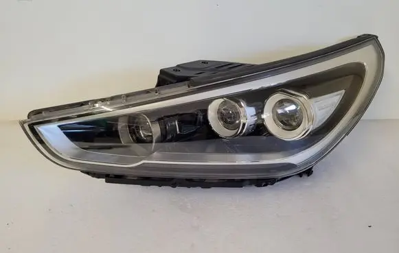 Hyundai i30 Headlight/headlamp 92101G4100