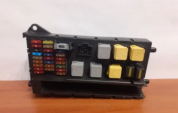 Mercedes-Benz Sprinter W906 Fuse box set A9065454701 9978