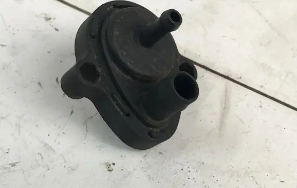 BMW 5 E39 Fuel return line/hose 2354117 PA6625GF 13327787822