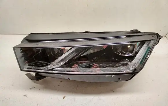 Skoda Octavia Mk4 Headlight/headlamp