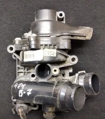 Volkswagen PASSAT B7 Water pump 06H121026BE