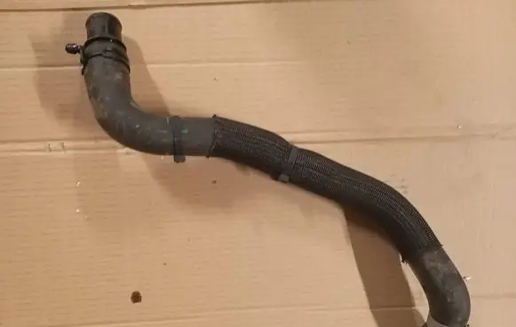 Nissan Qashqai J12 Engine coolant pipe/hose 215306UB3A