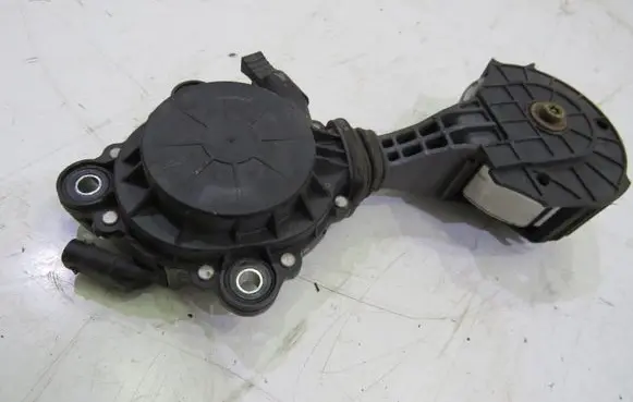 BMW 1 F20 F21 Timing belt tensioner 759883280