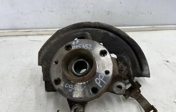 Dacia Logan VAN Front wheel hub spindle knuckle
