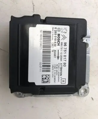 Peugeot 3008 I Airbag control unit/module 9675181780