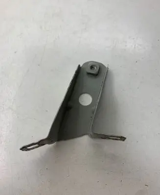 BMW 4 F32 F33 Fender mounting bracket