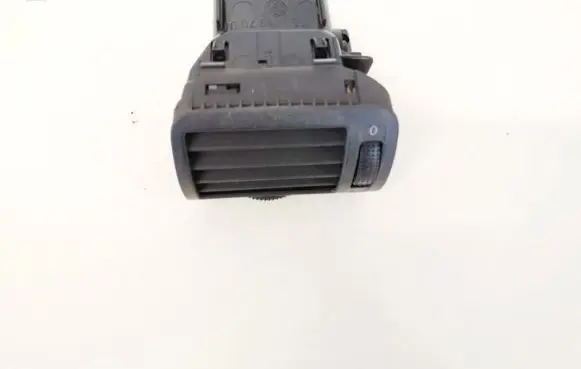 Volkswagen PASSAT B5 Dash center air vent grill 3b0819703d