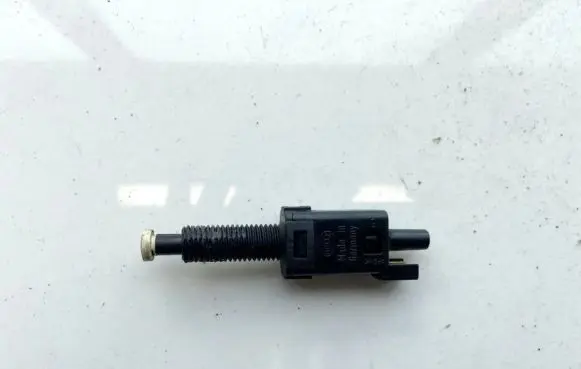 Audi A4 S4 B5 8D Brake pedal sensor switch 811907 343B