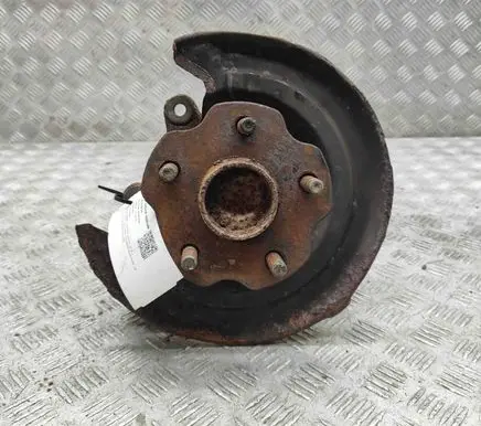 Toyota Auris E180 Rear wheel hub 4230402140