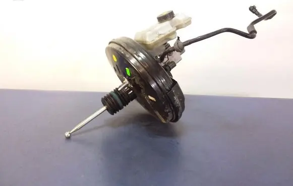 Volkswagen PASSAT B8 Brake booster 3Q1614105A