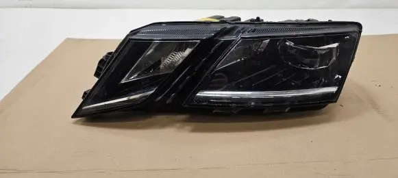 Skoda Octavia Mk3 (5E) Headlight/headlamp 5E1941015D