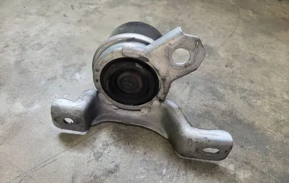 Volvo XC60 Engine mount bracket 30671245 HL8082 6G926F012DB