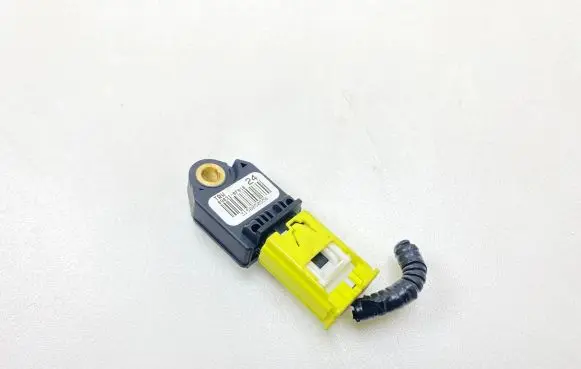 Toyota Verso Airbag deployment crash/impact sensor 898310F010