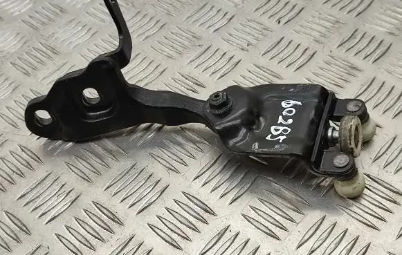 Ford Transit Custom Sliding door upper roller guide/hinge BUR4B0214