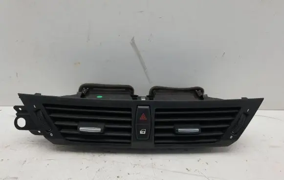 BMW X1 E84 Dash center air vent grill 2991681 9631663 1891663