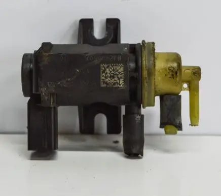 Volkswagen Golf VI Turbo solenoid valve 1K0906627B