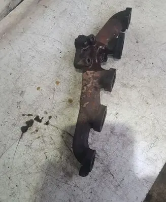 Opel Omega B2 Exhaust manifold