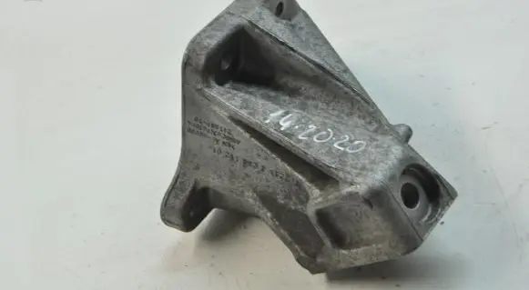 BMW 5 F10 F11 Engine mounting bracket 2284112
