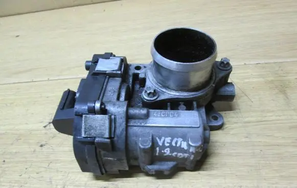 Opel Vectra C Throttle valve 48CPD4 27050331A3