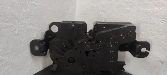 BMW 5 G30 G31 Tailgate/trunk/boot lock/catch/latch 163672
