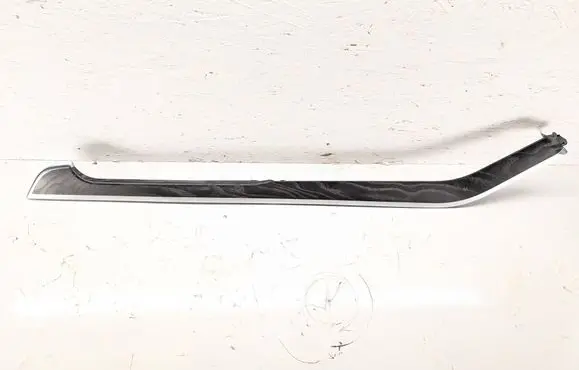 Dashboard glove box trim