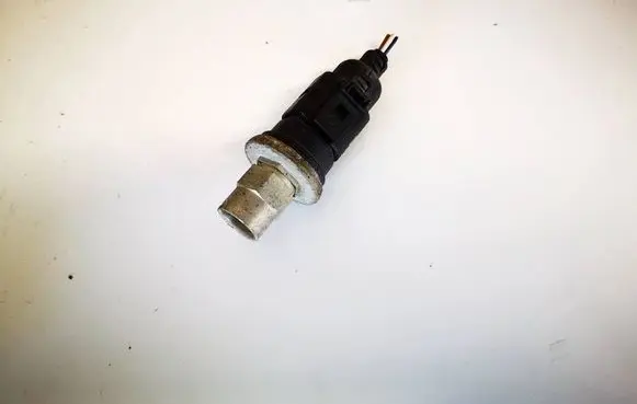 Volkswagen Golf IV Air conditioning (A/C) pressure sensor 1j0959126