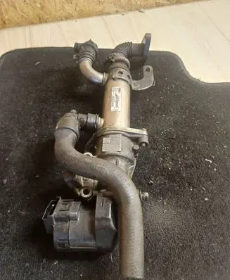 Peugeot 407 EGR valve 9656612380