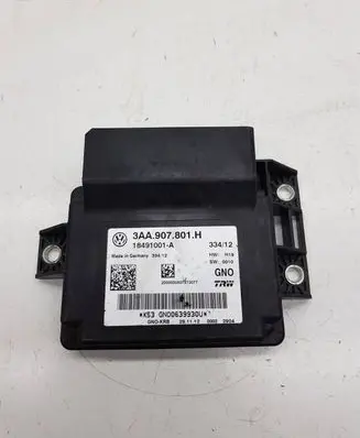 Volkswagen PASSAT B7 Hand brake control module 3AA907801H