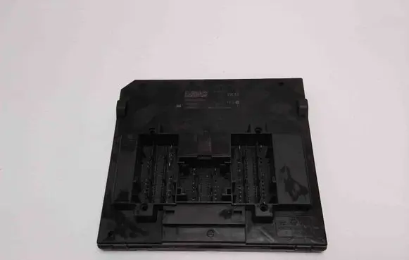 Volkswagen Golf VII Central body control module 5Q0937084N