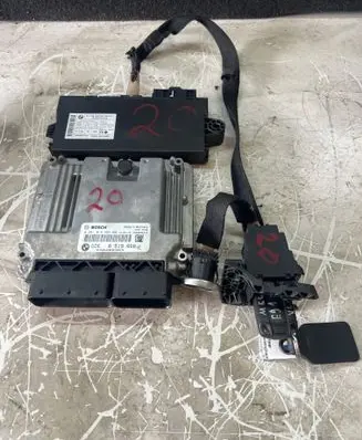 BMW 3 E90 E91 Engine ECU kit and lock set 0281018985 8519668