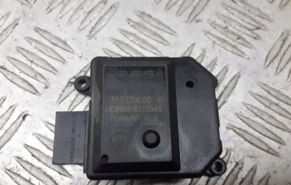 Citroen C4 I Central body control module C896890.13548