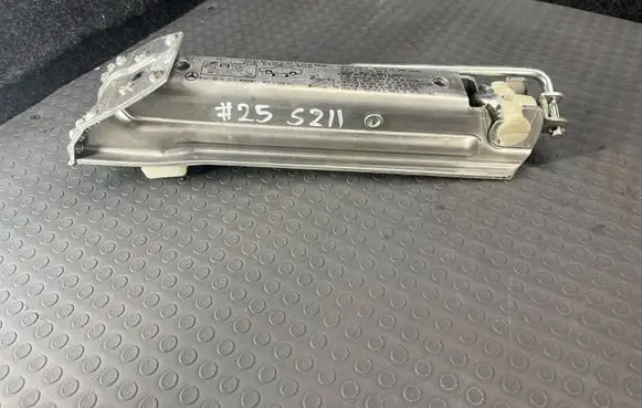 Mercedes-Benz E W211 Lift Jack A2115830115