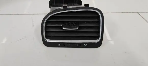 Volkswagen Golf VI Dashboard side air vent grill/cover trim 5K0819703J 5K0819709