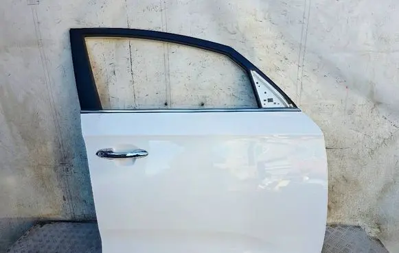 KIA Carens III Front door 8480A4000