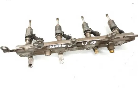 Skoda Superb B6 (3T) Fuel injectors set 06J133317