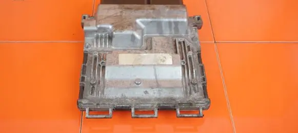 Mercedes-Benz C W204 Engine control unit/module A0034468840 271820