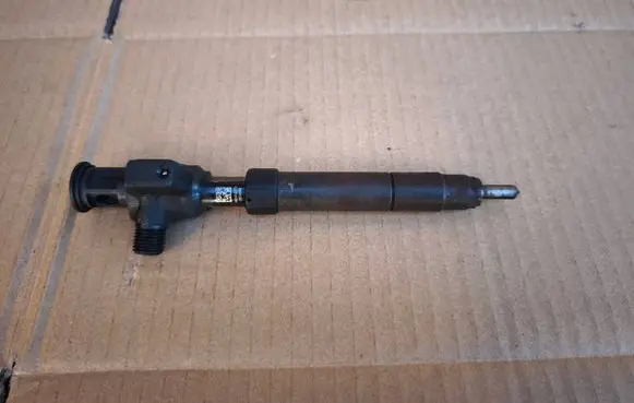 Fuel injector