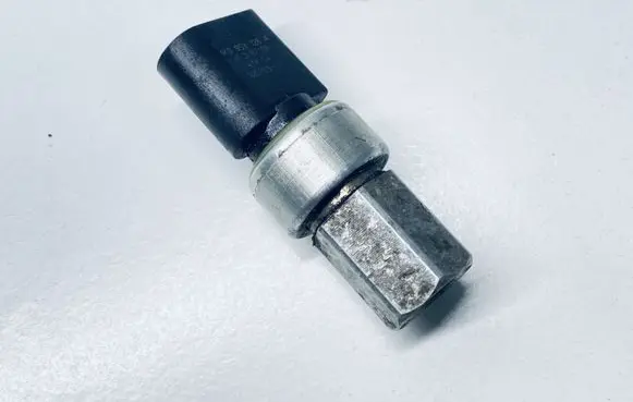 Air conditioning (A/C) pressure sensor