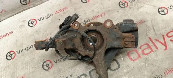Opel Corsa E Front wheel hub spindle knuckle 13388767