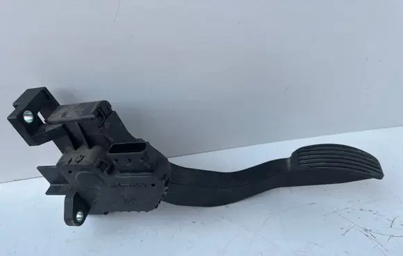 Iveco Daily 35 - 40.10 Accelerator throttle pedal 5801333490